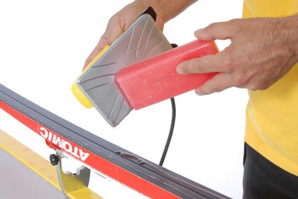 Put wax on your cross country skis for the summer